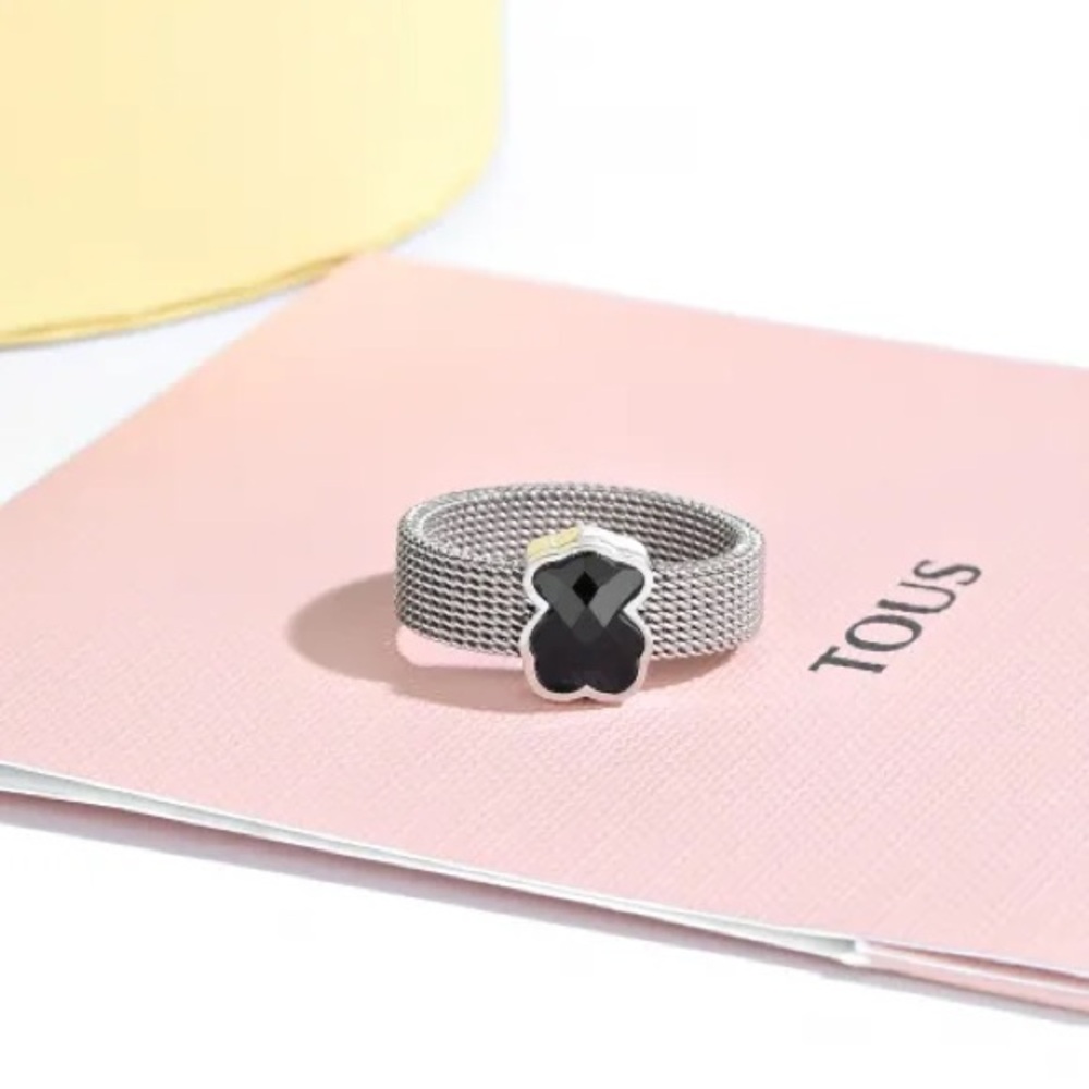 Bear Mesh Ring with Black Accent